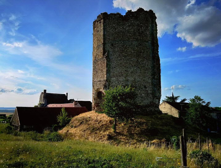 Donjon de Maurepas, France
